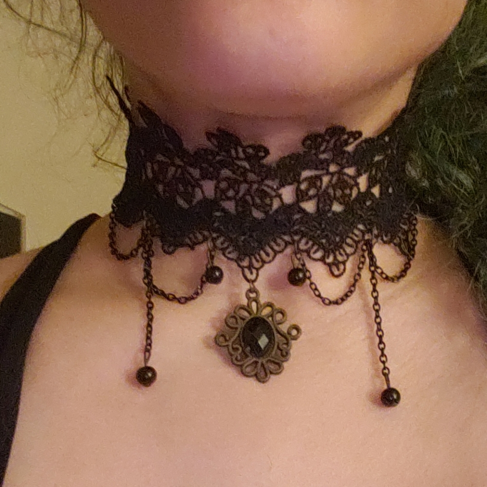 Decorative Chocker